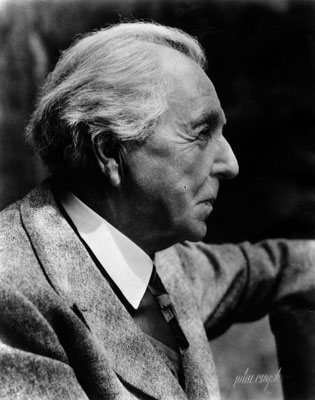 Architect Frank Lloyd Wright